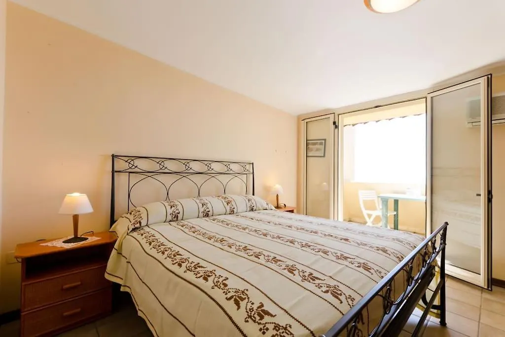 Casamarina Appartamento Frontemare Con Piscina Letojanni Apartment