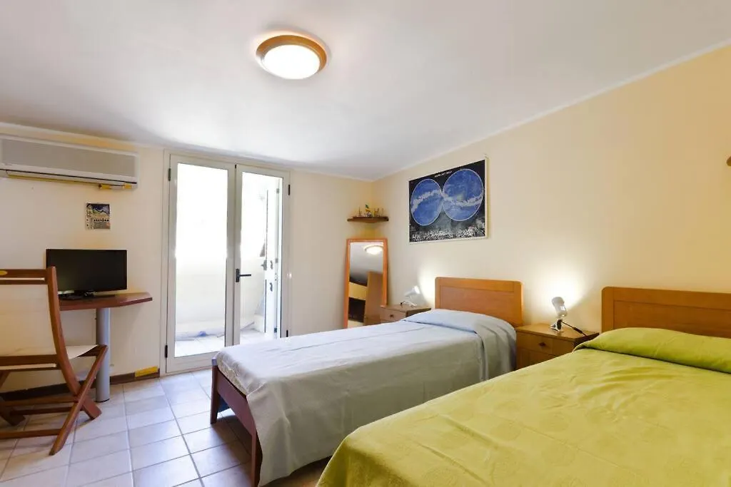 Casamarina Appartamento Frontemare Con Piscina Letojanni